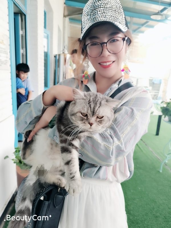 小黑猫的第一张照片--温州相亲服务中心