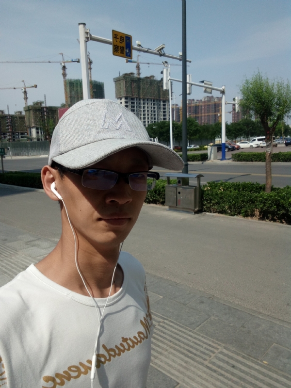 挥一挥手什么都没有的第一张照片--温州相亲服务中心