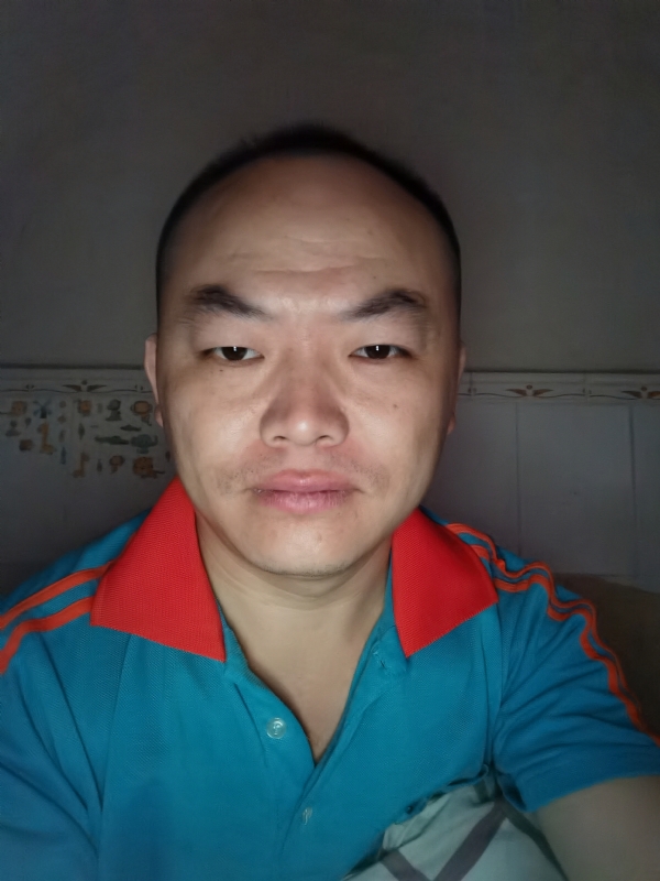 与子携老的第三张照片--温州相亲服务中心
