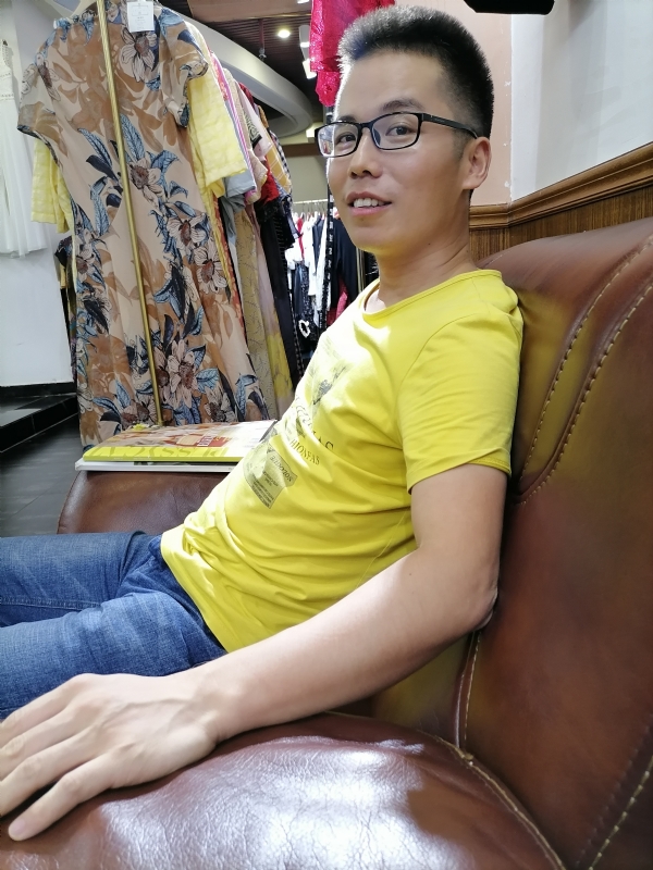 汪顺鹏的第一张照片--温州相亲服务中心