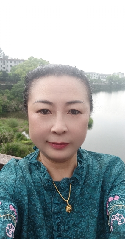 雨中情的第一张照片--温州相亲服务中心