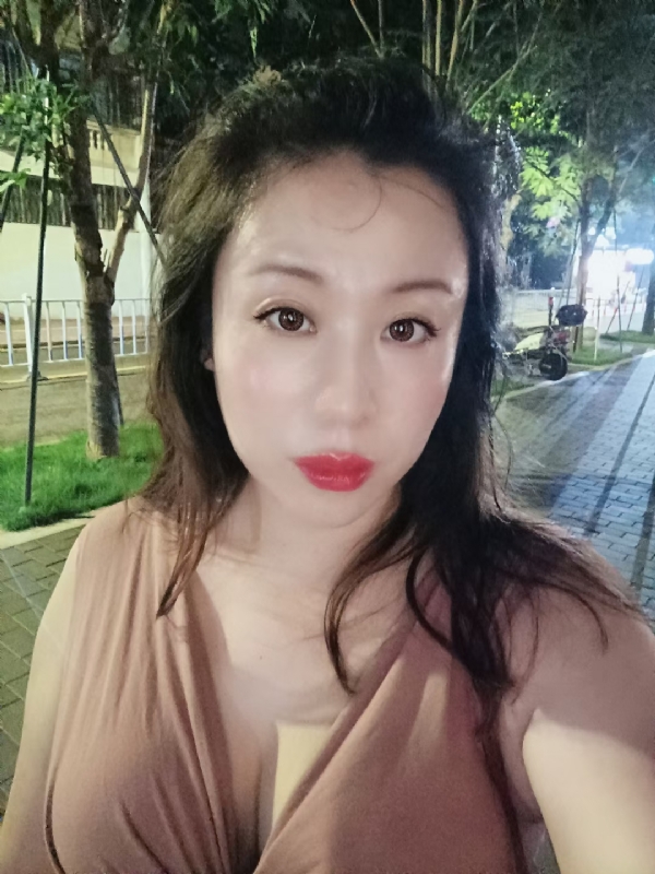 叶子青青的第一张照片--温州相亲服务中心