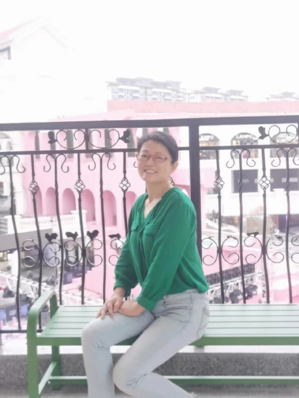 丽华的第四张照片--温州相亲服务中心