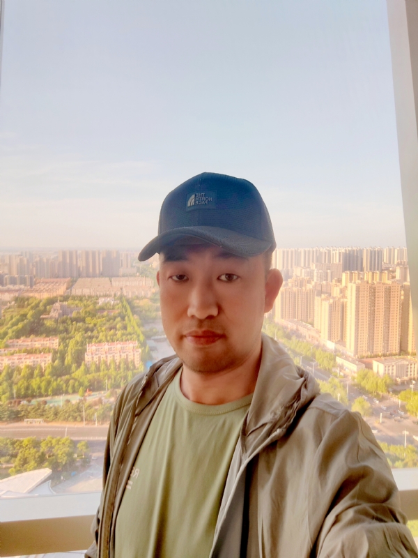 勇攀高峰的第一张照片--温州相亲服务中心