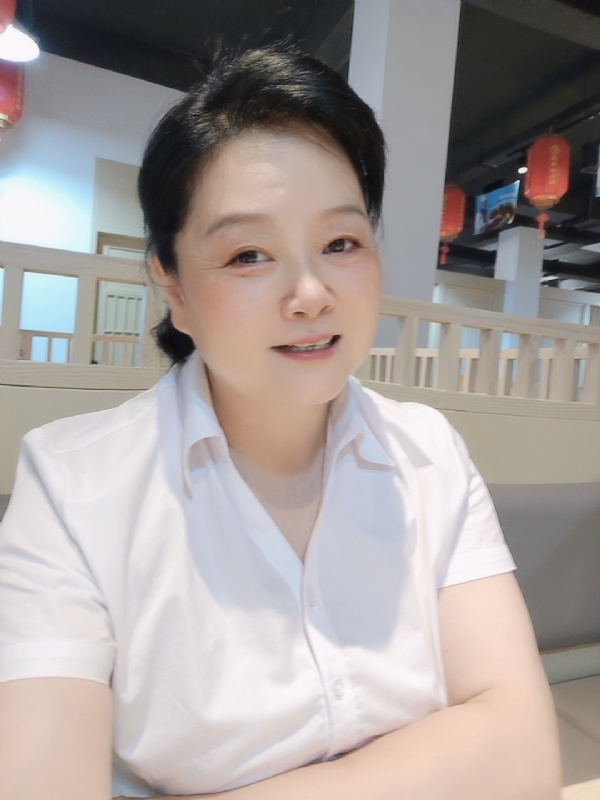 丁姐爱生活的第一张照片--温州相亲服务中心