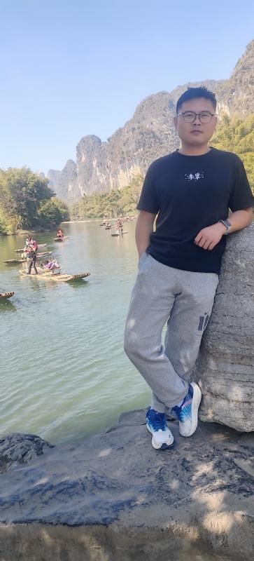 受过伤的狼的第二张照片--温州相亲服务中心