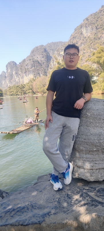 受过伤的狼的第三张照片--温州相亲服务中心