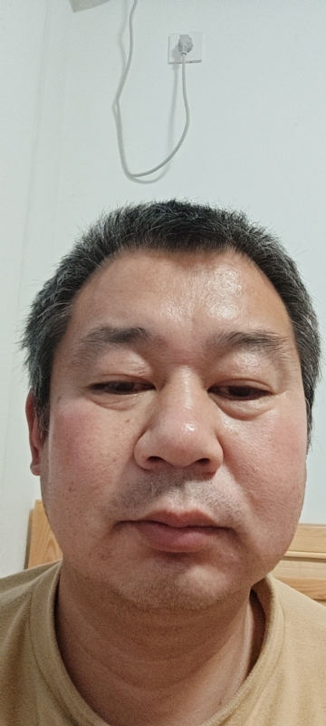 龙万的第一张照片--温州相亲服务中心