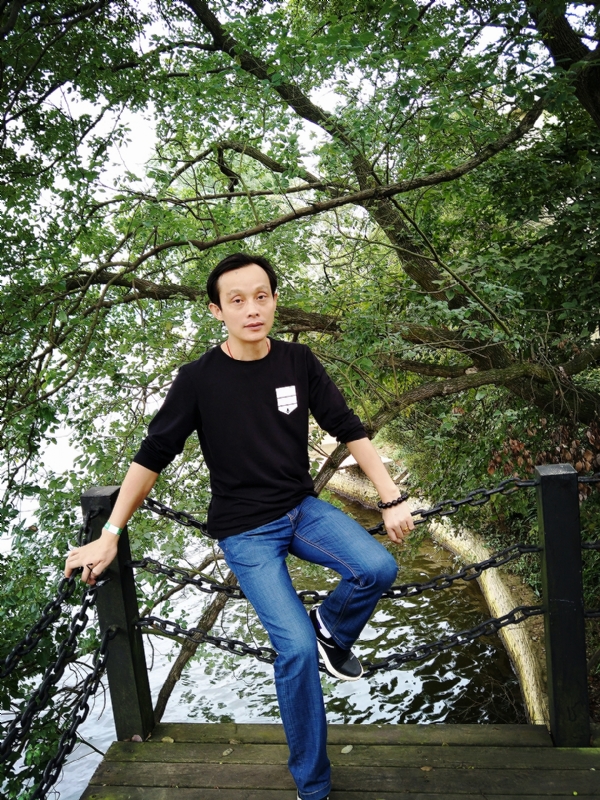 易进的第一张照片--温州相亲服务中心